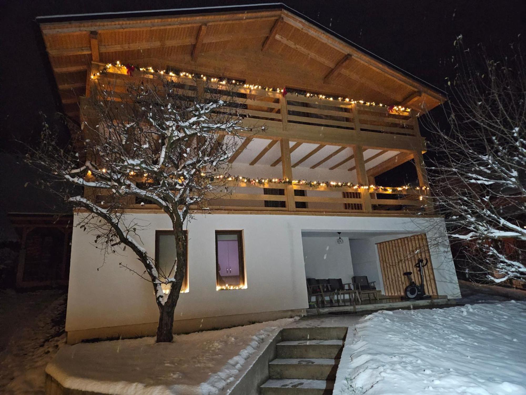 ホテル Casa Mara Vişeu de Sus エクステリア 写真